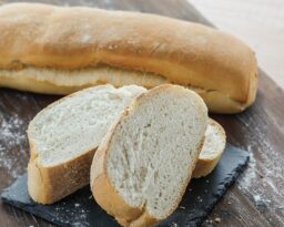 uniprom domaći hljeb sa ploče